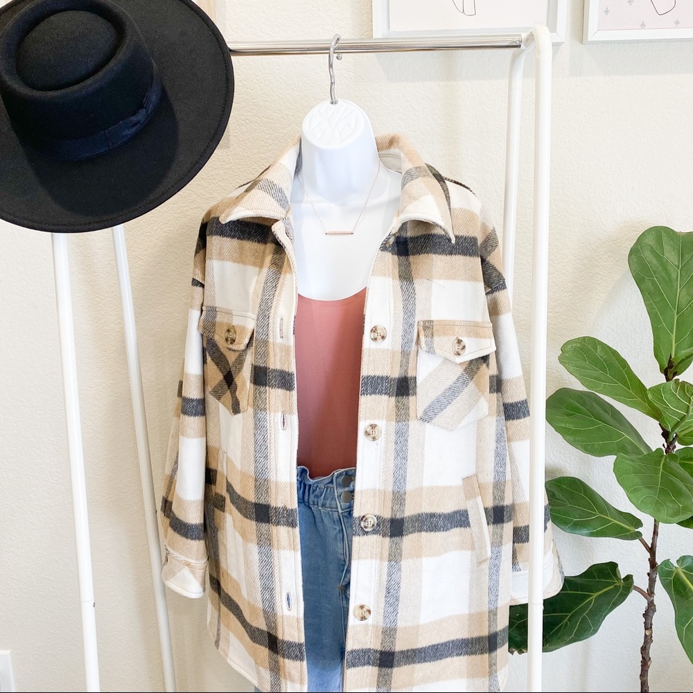 Plaid brown Shacket with pockets - Picture 2 of 6
